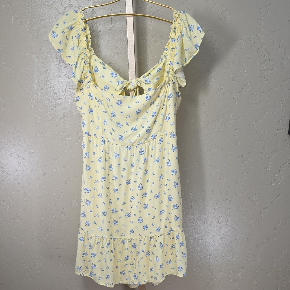 Hollister Yellow Sundress Blue Floral Open Tie Back Flutter Elastic Straps